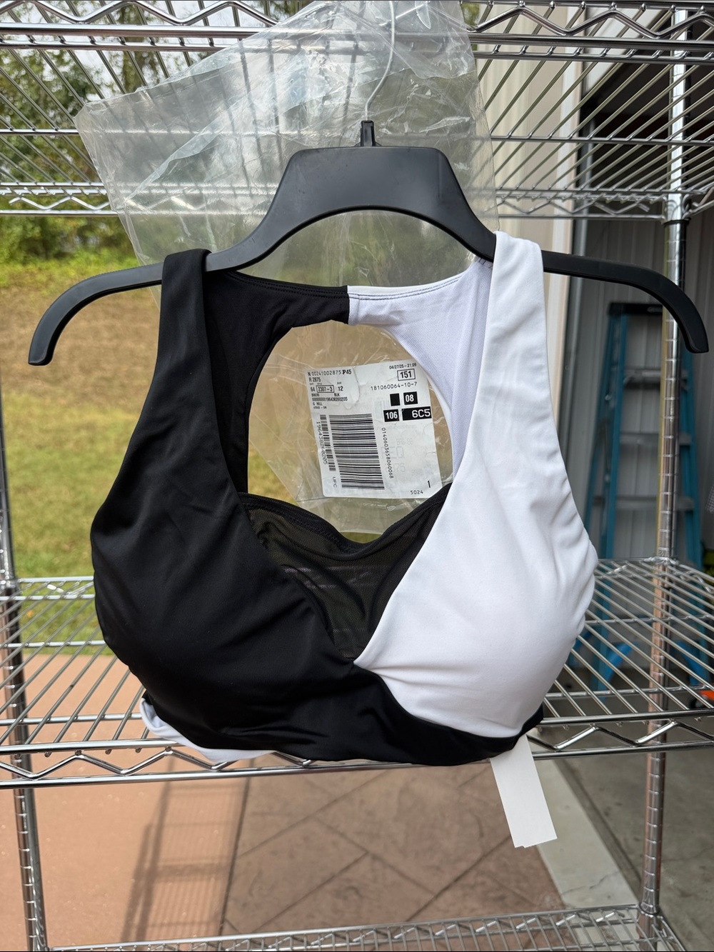 Swimsuits For All Black & White Colorblock Sports Bikini Top